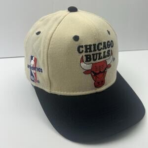 Vintage 90s Chicago Bulls Sports Specialties Fitted Hat 6 3/4 Wool NBA Cap Youth